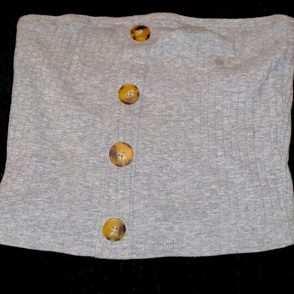 Selling a light Grey tube top too small and do not like ribbed detail